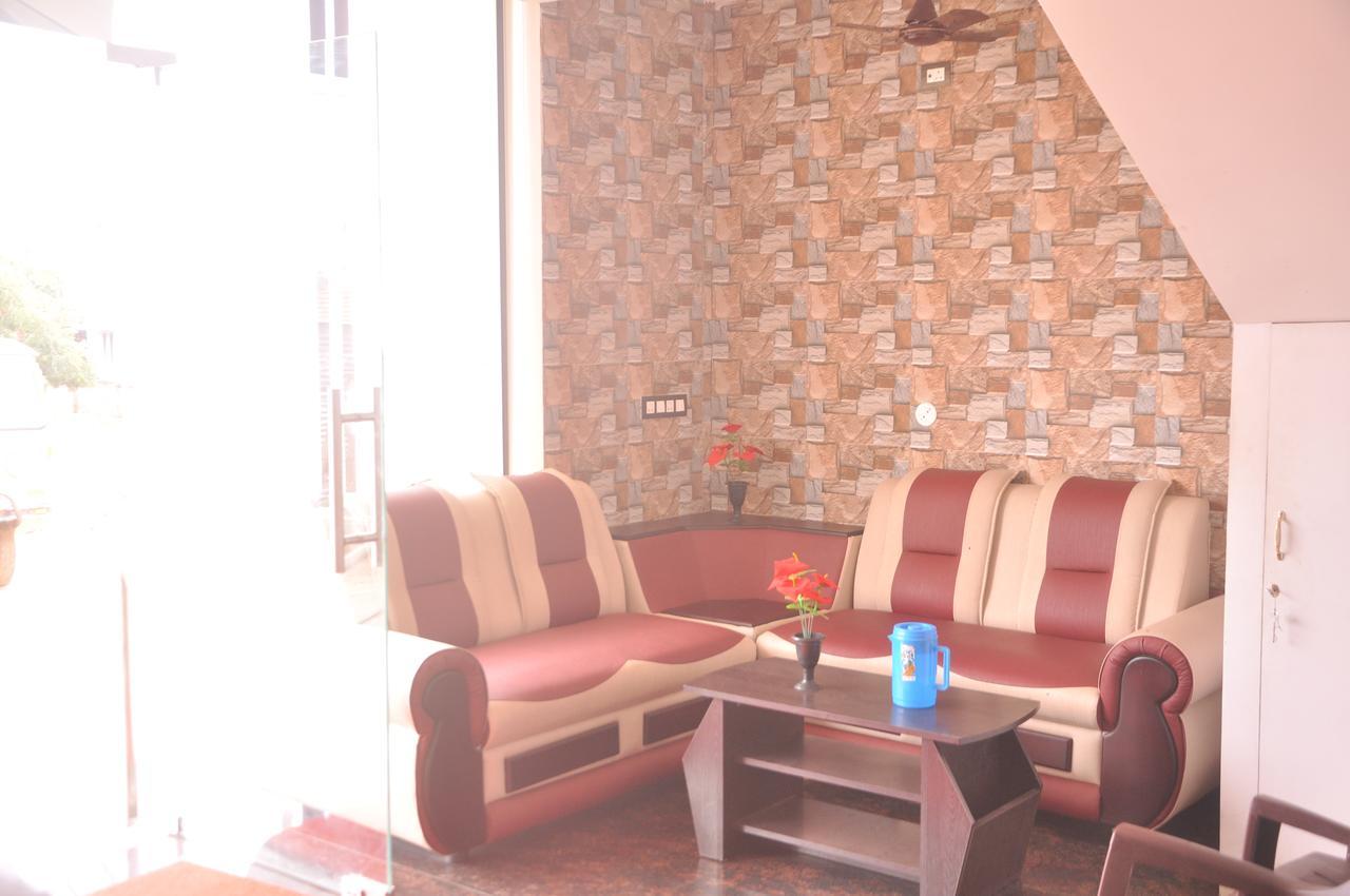 Hotel Sr Residency Рамешварам Экстерьер фото