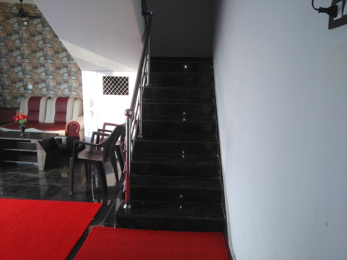 Hotel Sr Residency Рамешварам Экстерьер фото