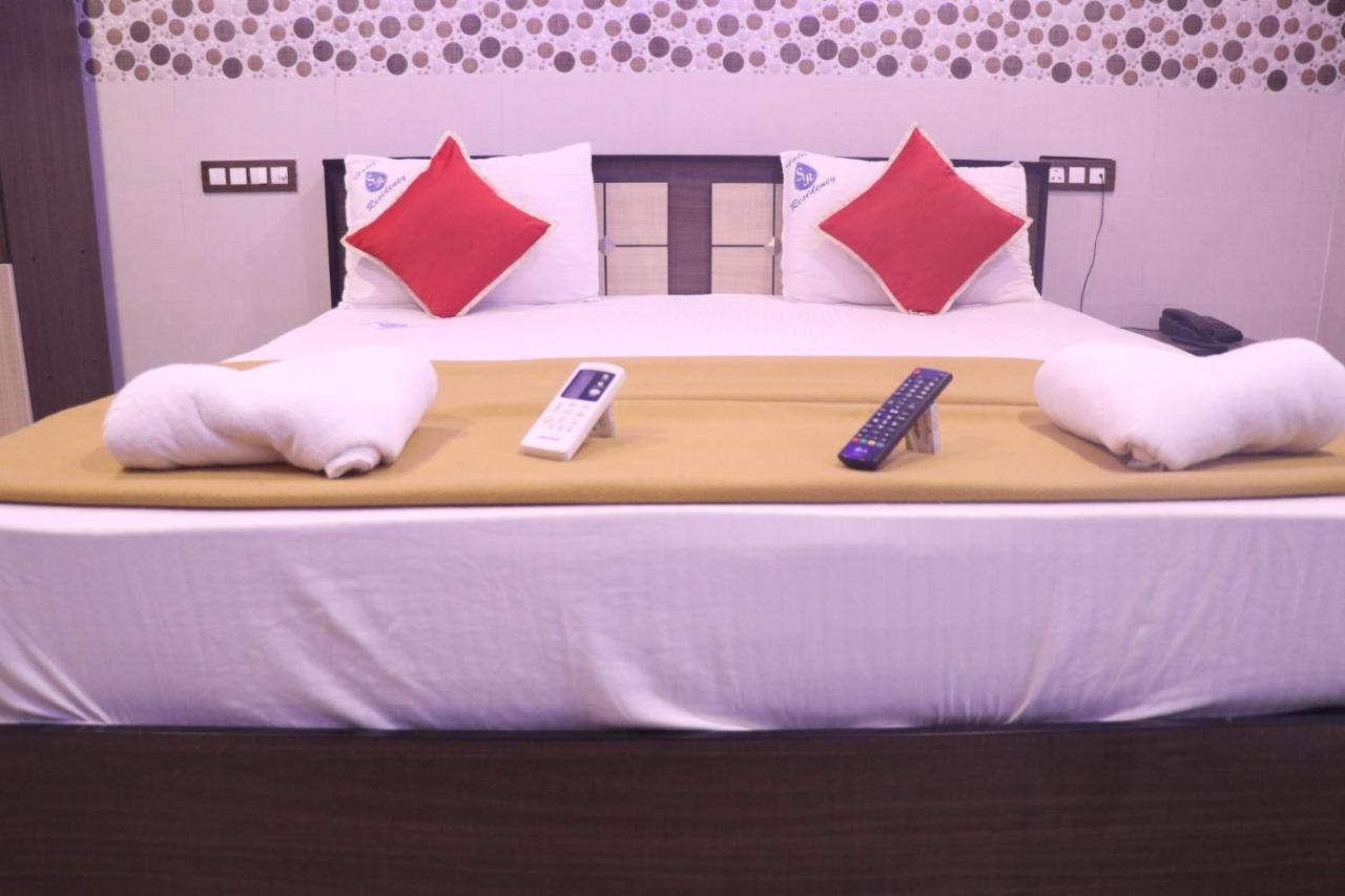 Hotel Sr Residency Рамешварам Экстерьер фото